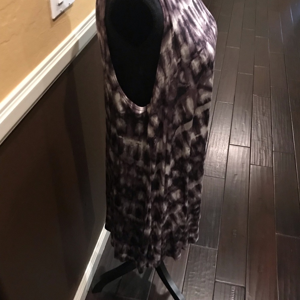 Purple pattern Tunic - Picture 2 of 3